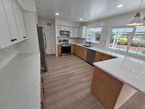 1824 Seville Way in San Jose, CA - Building Photo - Building Photo