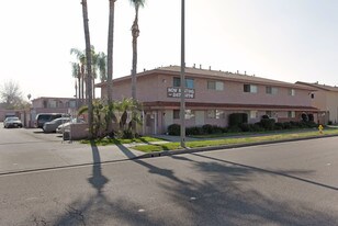 10030 Alondra Blvd in Bellflower, CA - Building Photo
