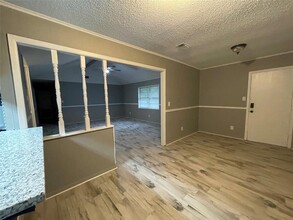 1015 N Dogwood Ave in Livingston, TX - Building Photo - Building Photo