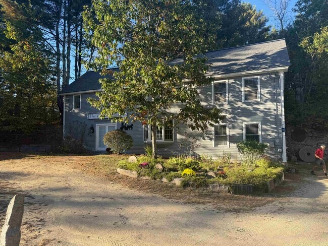 9 Depot Rd in Chichester, NH - Building Photo - Building Photo