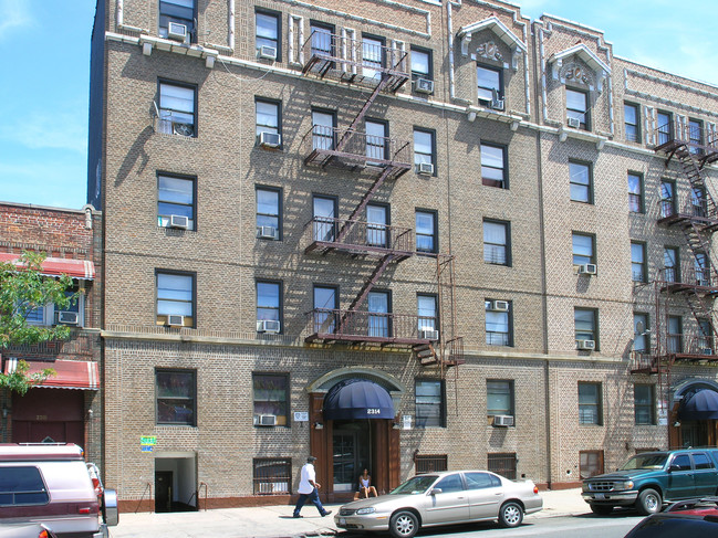 2314 Valentine Ave in Bronx, NY - Building Photo - Building Photo