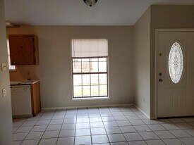 2124 Kirby Smith Dr in Bossier City, LA - Building Photo