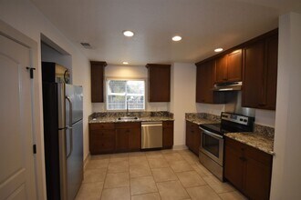 1012 Bidwell St in Folsom, CA - Building Photo - Building Photo