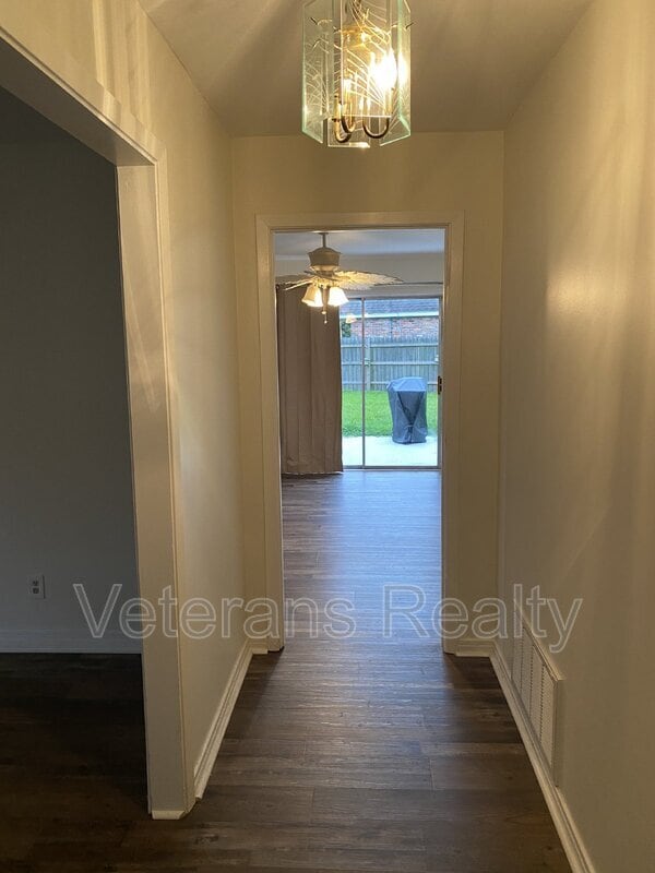 2411 Sunkist Country Club Rd in Biloxi, MS - Building Photo - Building Photo