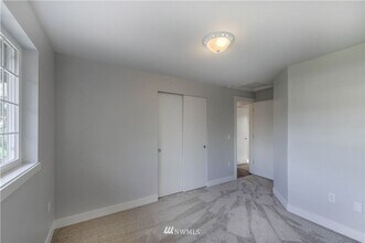 5020 149th Pl SW in Edmonds, WA - Building Photo - Building Photo