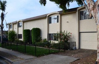 Garfield Apartments in Oceanside, CA - Building Photo - Building Photo