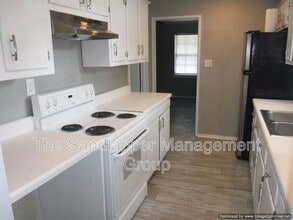 1126 Mt Batten Dr in Hanahan, SC - Building Photo - Building Photo