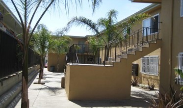 1167 Daisy Ave in Long Beach, CA - Building Photo - Building Photo