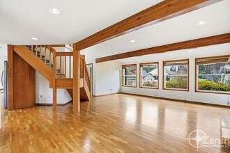 541 K St in Washougal, WA - Building Photo - Building Photo