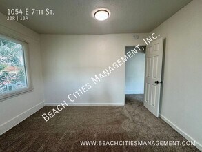 1054 E 7th St in Long Beach, CA - Building Photo - Building Photo