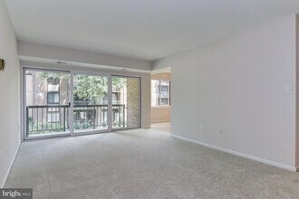 9708 Kingsbridge Dr in Fairfax, VA - Building Photo - Building Photo