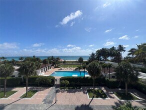 2457 Collins Ave, Unit 405 in Miami Beach, FL - Building Photo - Building Photo