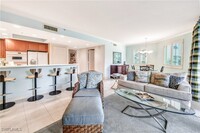 2748 Tiburon Blvd E in Naples, FL - Building Photo - Building Photo