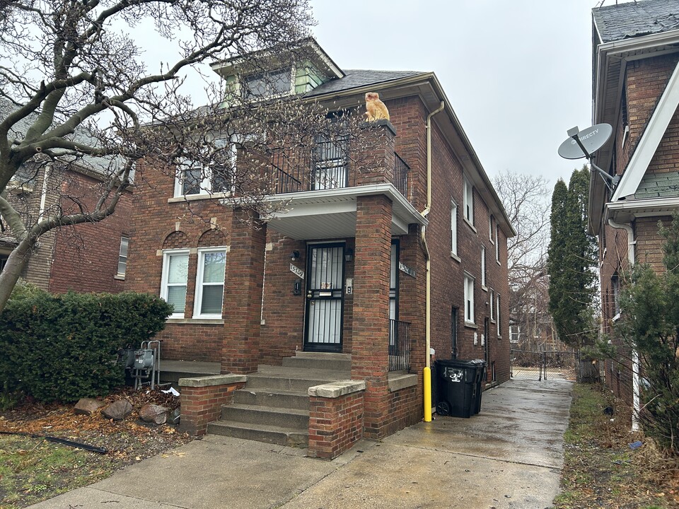 13711 Mapleridge St in Detroit, MI - Foto de edificio