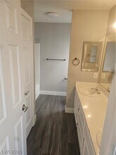 8020 James Grayson Dr in Las Vegas, NV - Building Photo - Building Photo