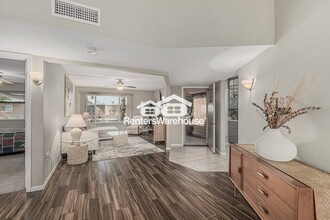 10871 W Buccaneer Dr in Sun City, AZ - Building Photo - Building Photo