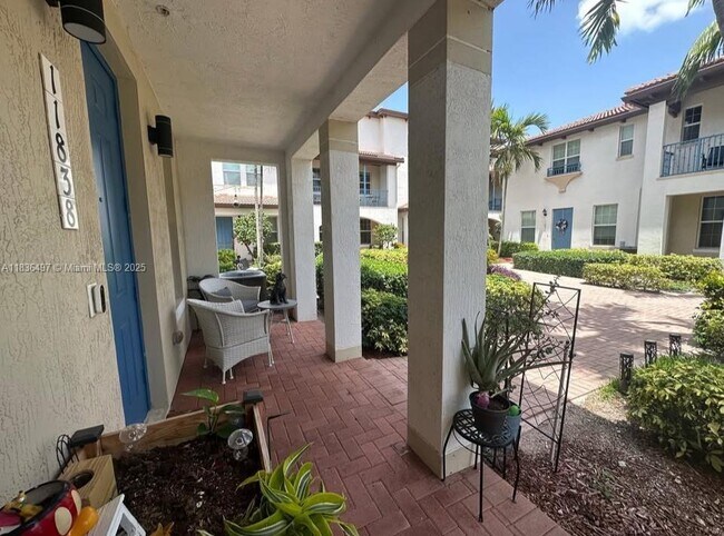 11838 SW 26 St in Miramar, FL - Building Photo - Building Photo