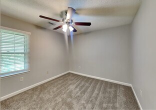 601 Flagstop Ct in Charlotte, NC - Building Photo - Building Photo