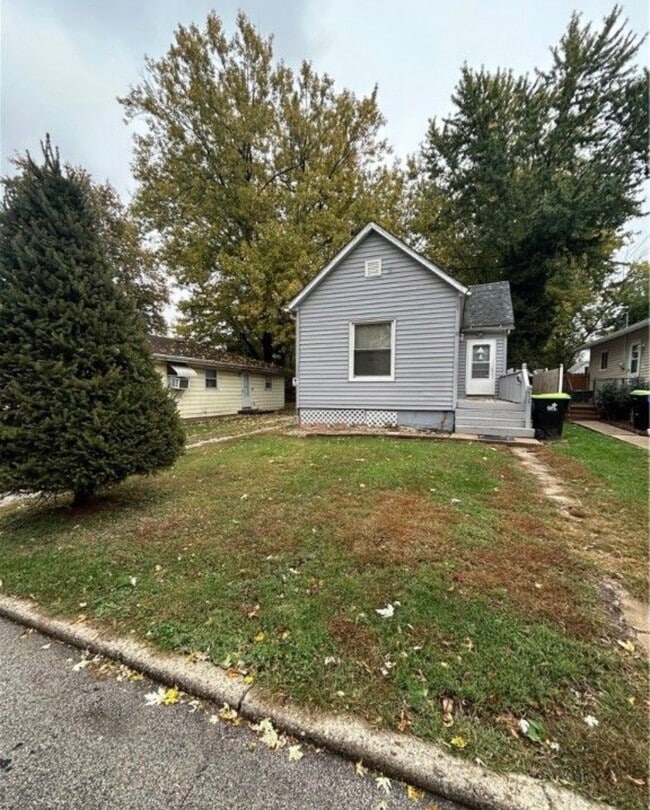 925 W Olive St in Decatur, IL - Building Photo - Building Photo