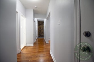 The Marshfield Manor in Chicago, IL - Foto de edificio - Building Photo