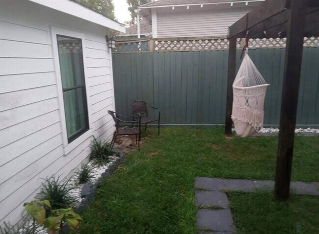606 Vincent St photo'