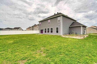 5783 Brookstone Dr in Newburgh, IN - Building Photo - Building Photo