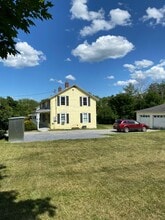 12 Monkton Rd, Unit 12 in Vergennes, VT - Foto de edificio - Building Photo