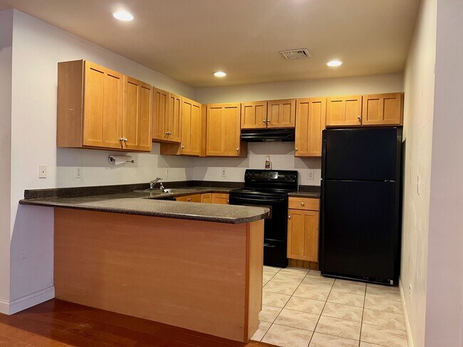557 Gregory Ct, Unit 557 Gregory Ct in Highland, NY - Building Photo - Building Photo