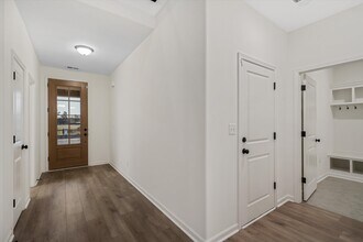 300 Maple St in Oakland, TN - Building Photo - Building Photo