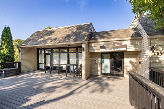 Woodhollow Apartments