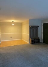 6174 Knoll Ln Ct in Willowbrook, IL - Foto de edificio - Building Photo