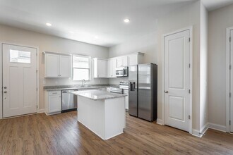 2017 S Lyerly St in Chattanooga, TN - Building Photo - Building Photo