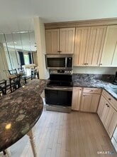 7 Clearwater Ln in East Hampton, CT - Building Photo - Building Photo