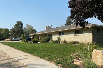 3709 E Viewcrest Cir in Salt Lake City, UT - Building Photo - Building Photo