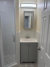 566 Newark Ave in Jersey City, NJ - Building Photo - Building Photo