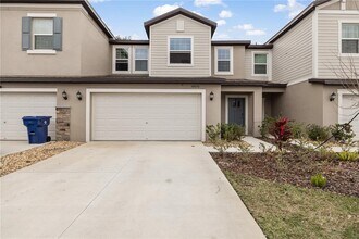 10070 Trumpet Honeysuckle Wy in Wesley Chapel, FL - Building Photo - Building Photo