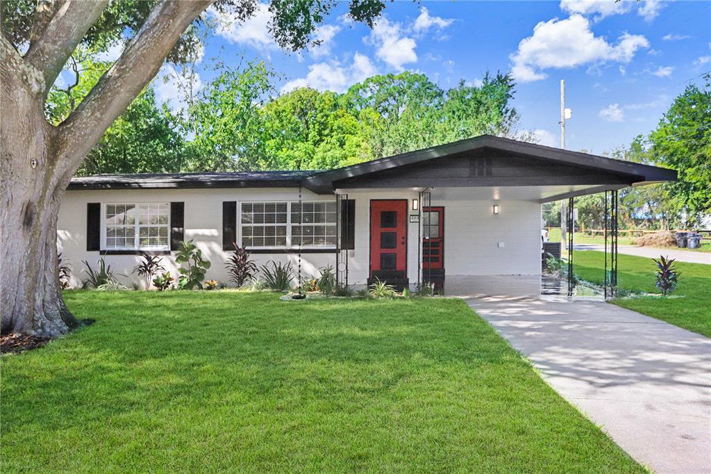 223 Pinehurst Dr in Auburndale, FL - Building Photo