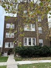 4519 N Harding Ave, Unit 1 in Chicago, IL - Building Photo - Building Photo