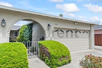 3185 Country Dr in Fremont, CA - Building Photo - Building Photo