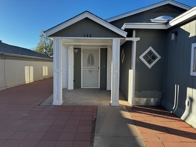 344 Coral Dr NE in Rio Rancho, NM - Building Photo - Building Photo