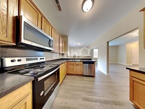 103 Surlington Dr in Ladson, SC - Building Photo - Building Photo