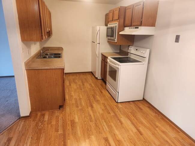 property at 4 Pine Tree Dr