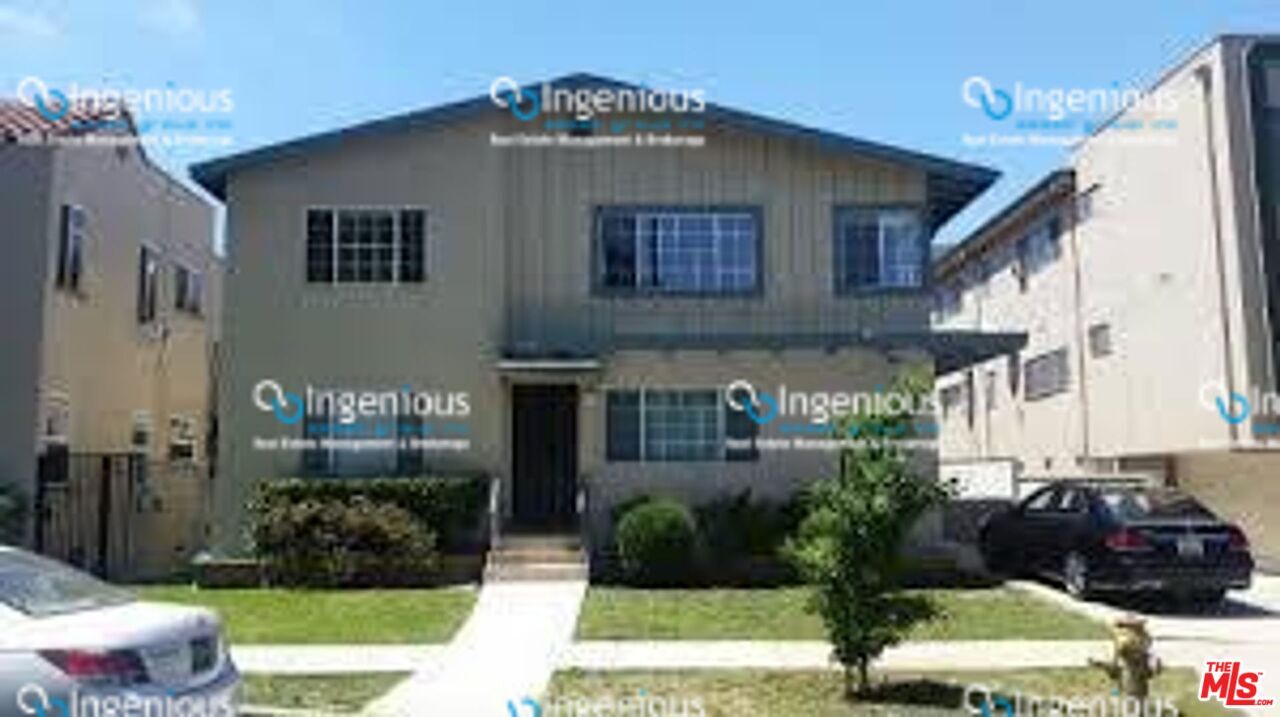 1135 S Oakhurst Dr in Los Angeles, CA - Building Photo