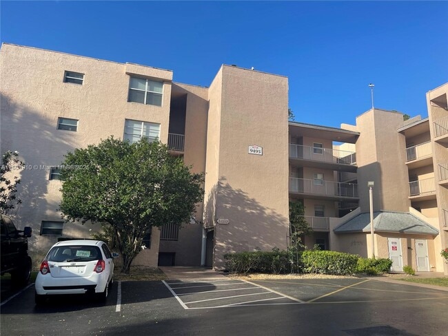 property at 9495 Evergreen Pl