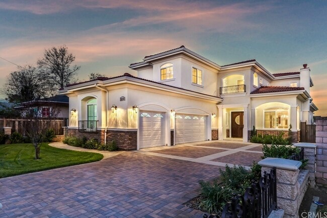 5032 Rosemead Blvd