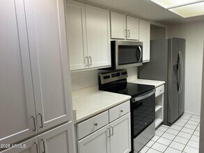 1021 S Greenfield Rd in Mesa, AZ - Building Photo - Building Photo