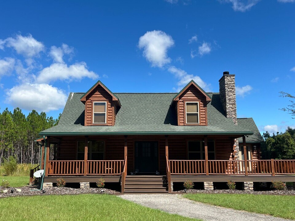 26201 FL-247 in Branford, FL - Building Photo