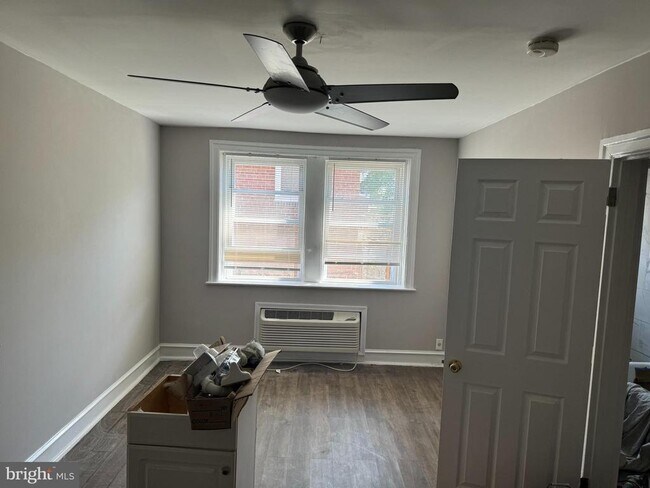 6024 Larchwood Ave in Philadelphia, PA - Building Photo - Building Photo