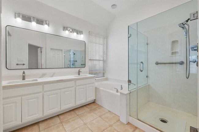 property at 3222 Tehama Ct