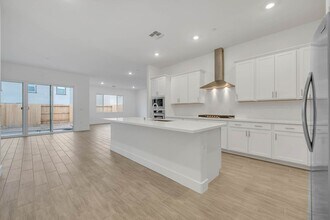 12705 Parakeet Wy in Rancho Cordova, CA - Building Photo - Building Photo